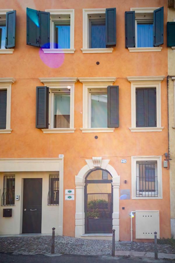 Calcirelli Suites Verona Bagian luar foto